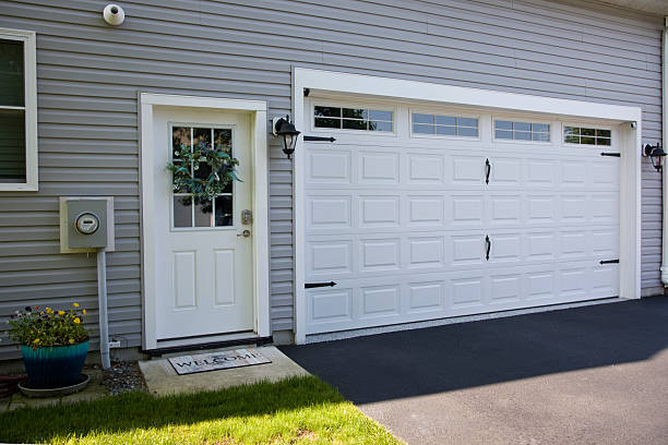 24/7 Emergency Garage Door Panel Replacement experts in Coopersville, MI